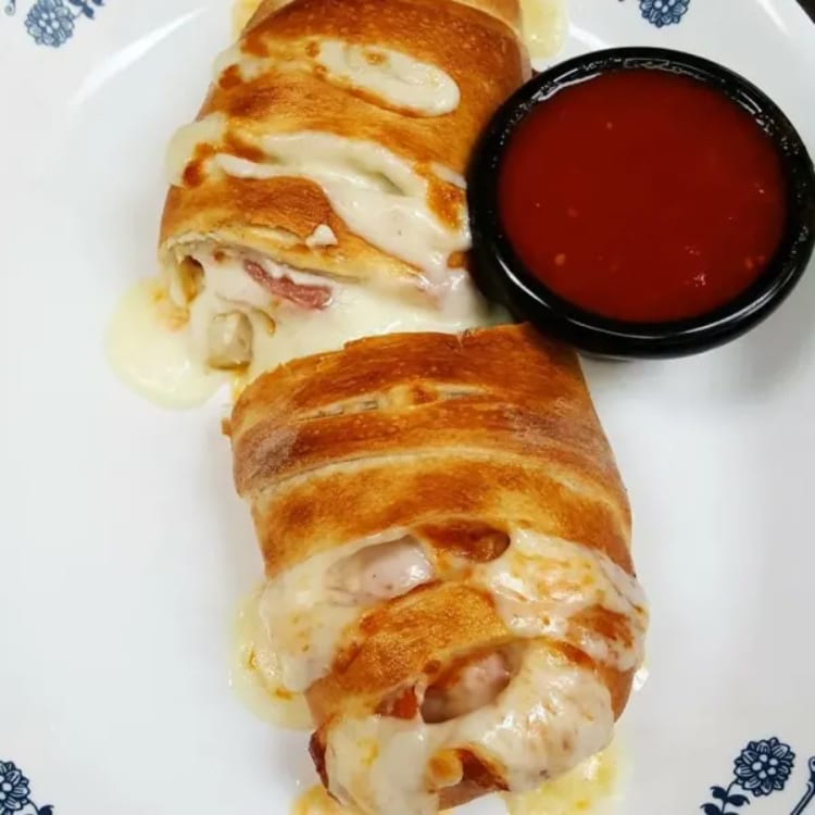 Chicken Stromboli (Small).